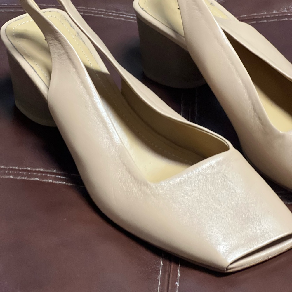 Halmanera Cream Heeled Pumps. Great condition